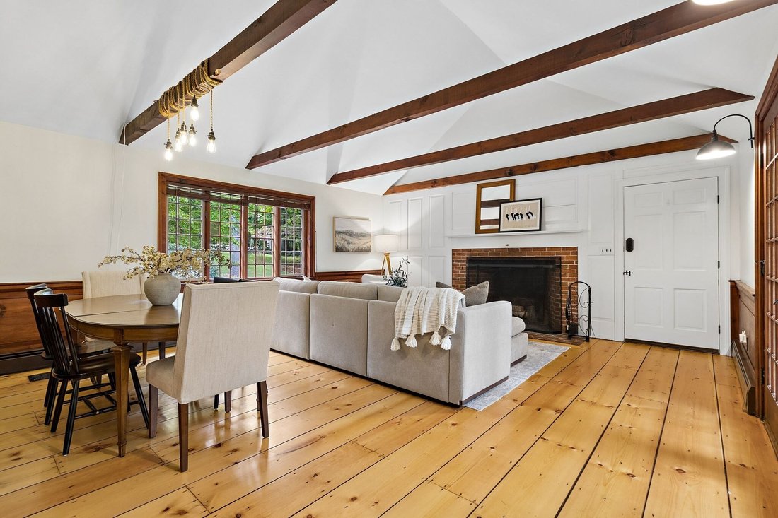 House in Bolton, Massachusetts, United States 4 - 18942780