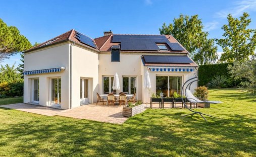 House in Orgeval, Ile-de-France, France 1