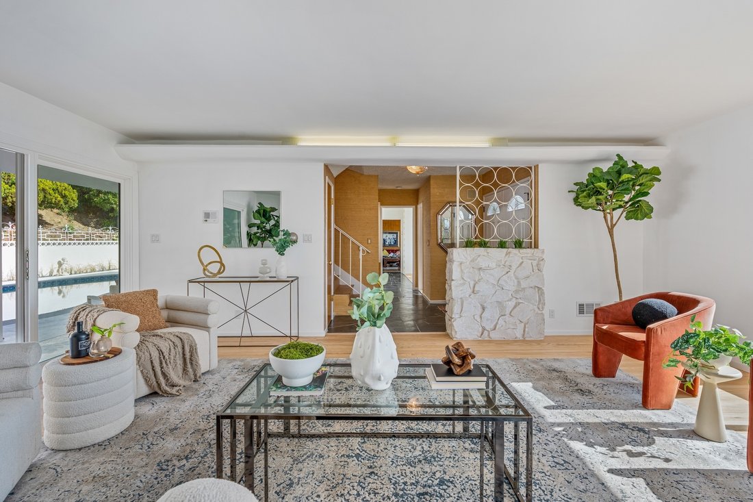 House in Los Angeles, California, United States 1 - 18941685