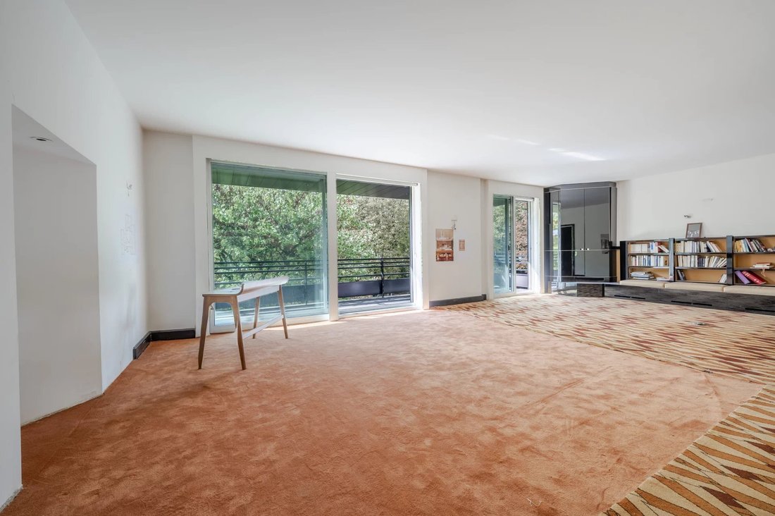 Apartment in Saint James-Général Koenig, Neuilly-sur-Seine, France 3 - 18939991