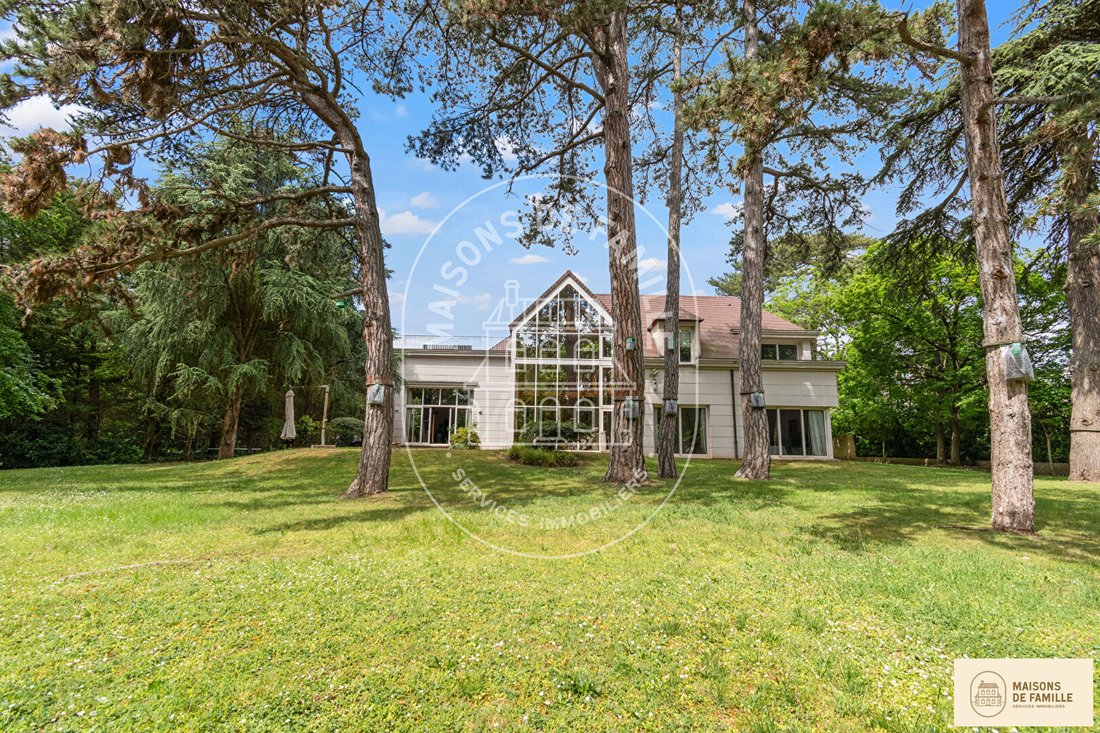 Villa in Vieux Croissy, Croissy-sur-Seine, France 5 - 18941066