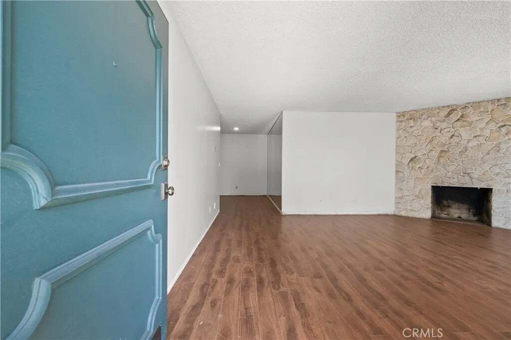 Burbank, California, United States 4 - 18939577