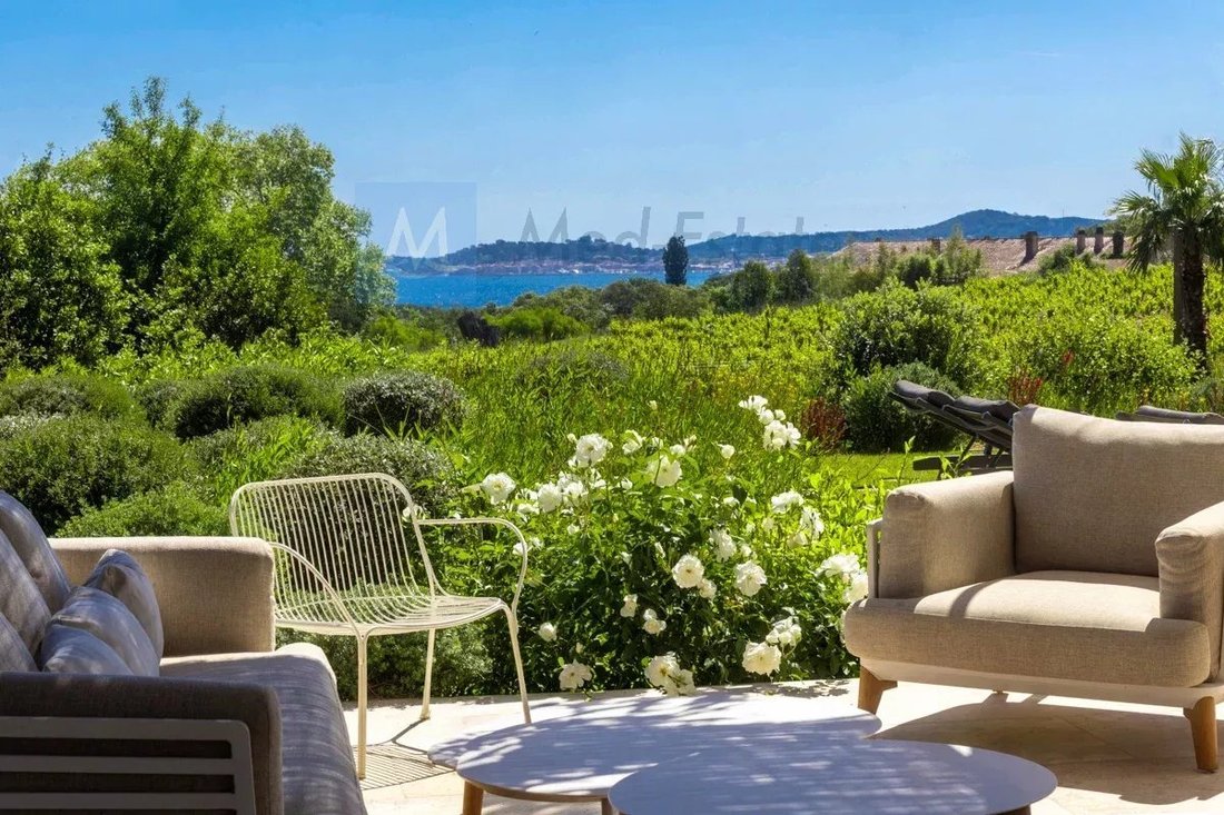 Villa in Grimaud, Provence-Alpes-Côte d'Azur, France 2 - 17796339