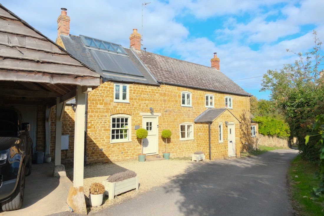 House in Barford Saint Michael, England 1 - 16990387