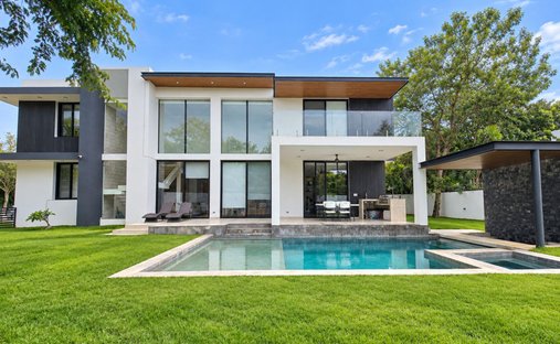 House in Yucatán Country Club, Yucatan, Mexico 1