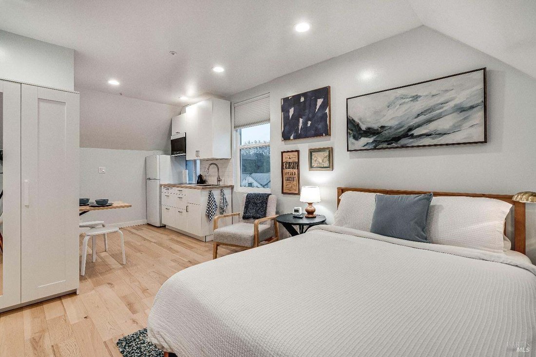 Napa, California, United States 4 - 18944014