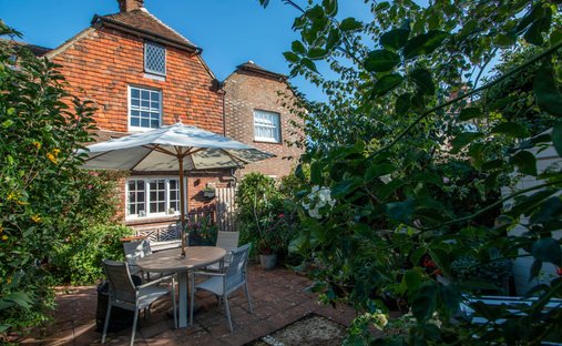 House in Maresfield Park, Uckfield, England 1