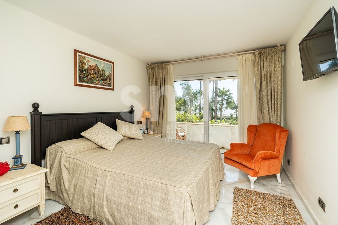 Apartment in Puerto Banus, Marbella, Spain 5 - 18940180