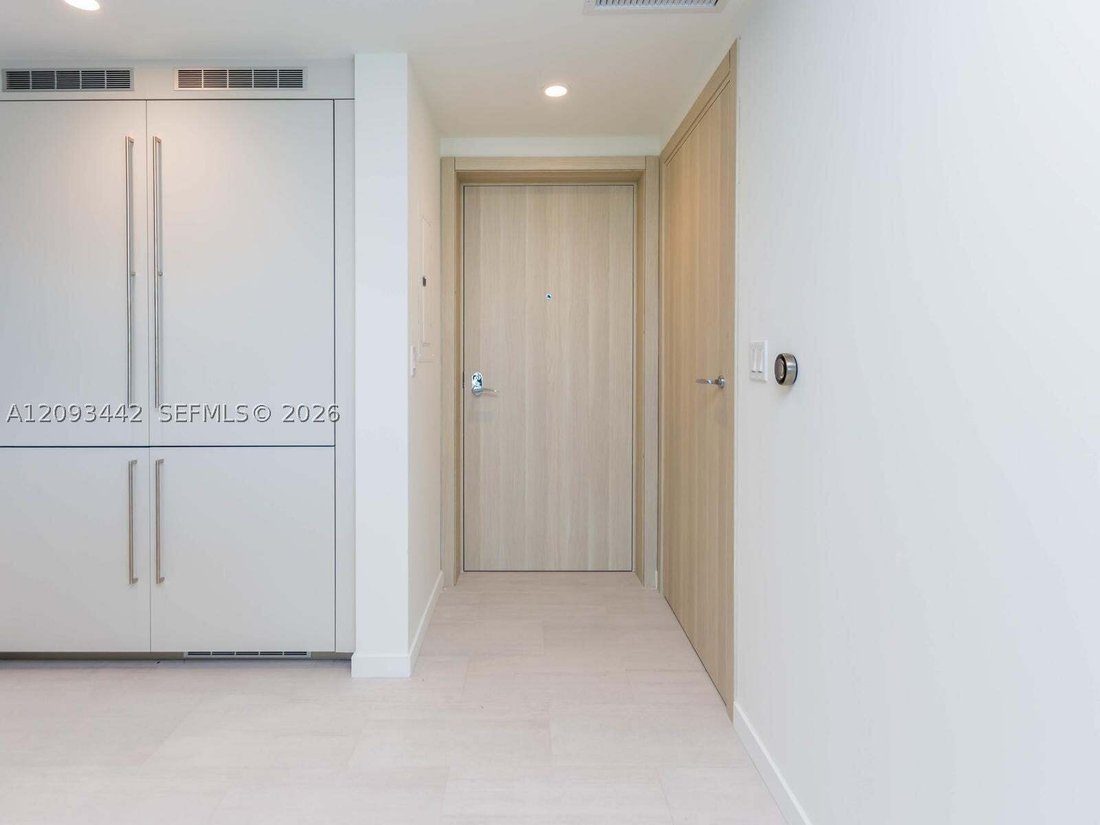 Condo in Miami, Florida, United States 5 - 18939814
