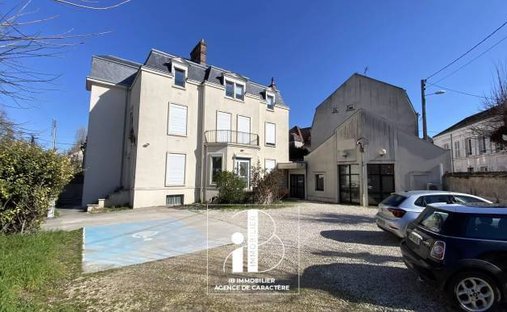 Estate in Montaigu Nord Est, Melun, France 1