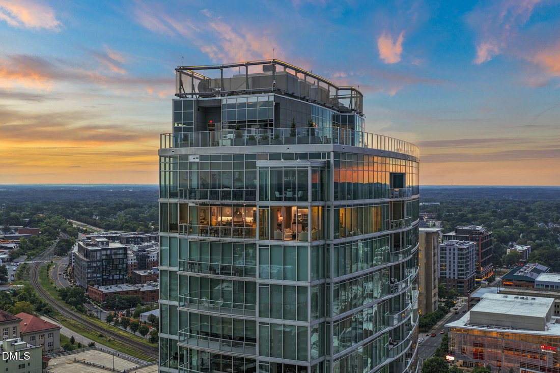 Condo in Durham, North Carolina, United States 1 - 18939950