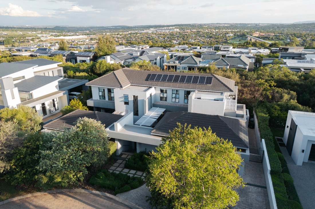 House in Halfway House Estate, Gauteng, South Africa 1 - 18939300