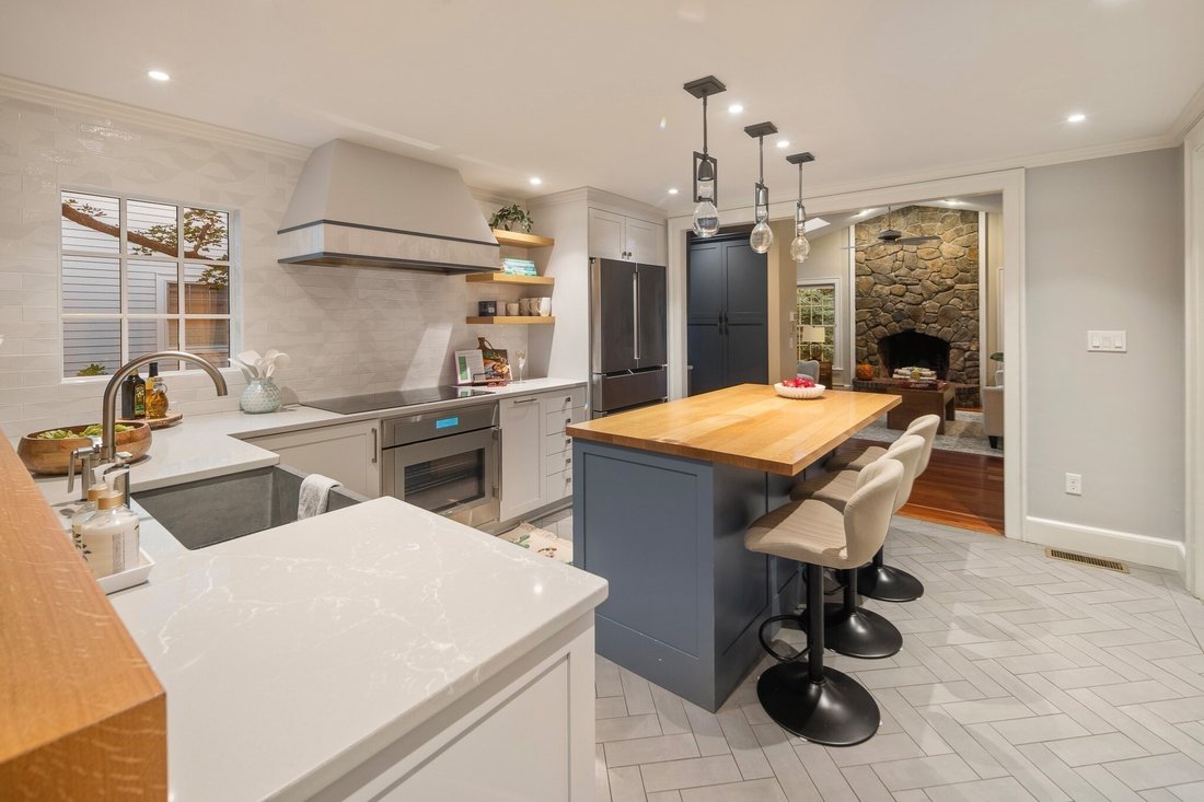 House in Belmont, Massachusetts, United States 5 - 18942741