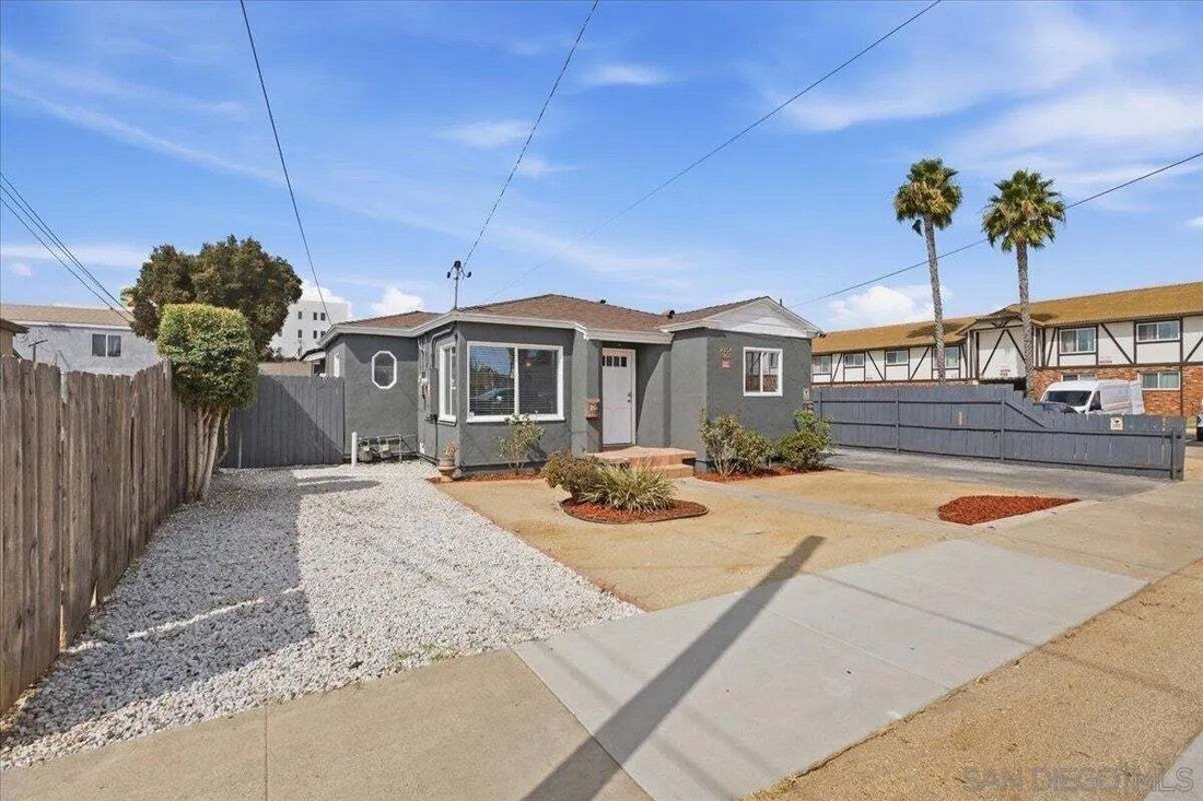 National City, California, United States 3 - 18943204