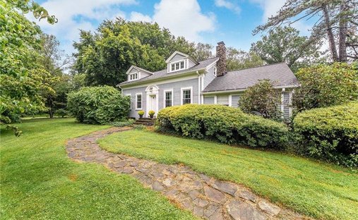 House in Gates Mills, Ohio, United States 1