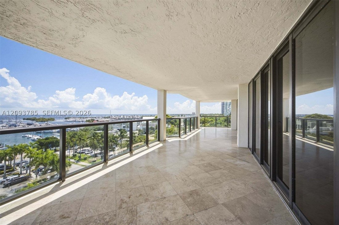 Condo in Miami, Florida, United States 4 - 18943015