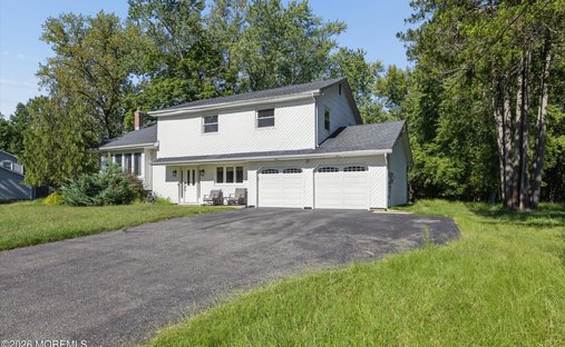 House in Marlboro Township, New Jersey, United States 1