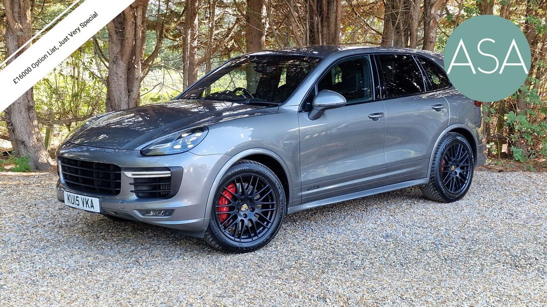 Suv in Cowfold, United Kingdom 1 - 17706272