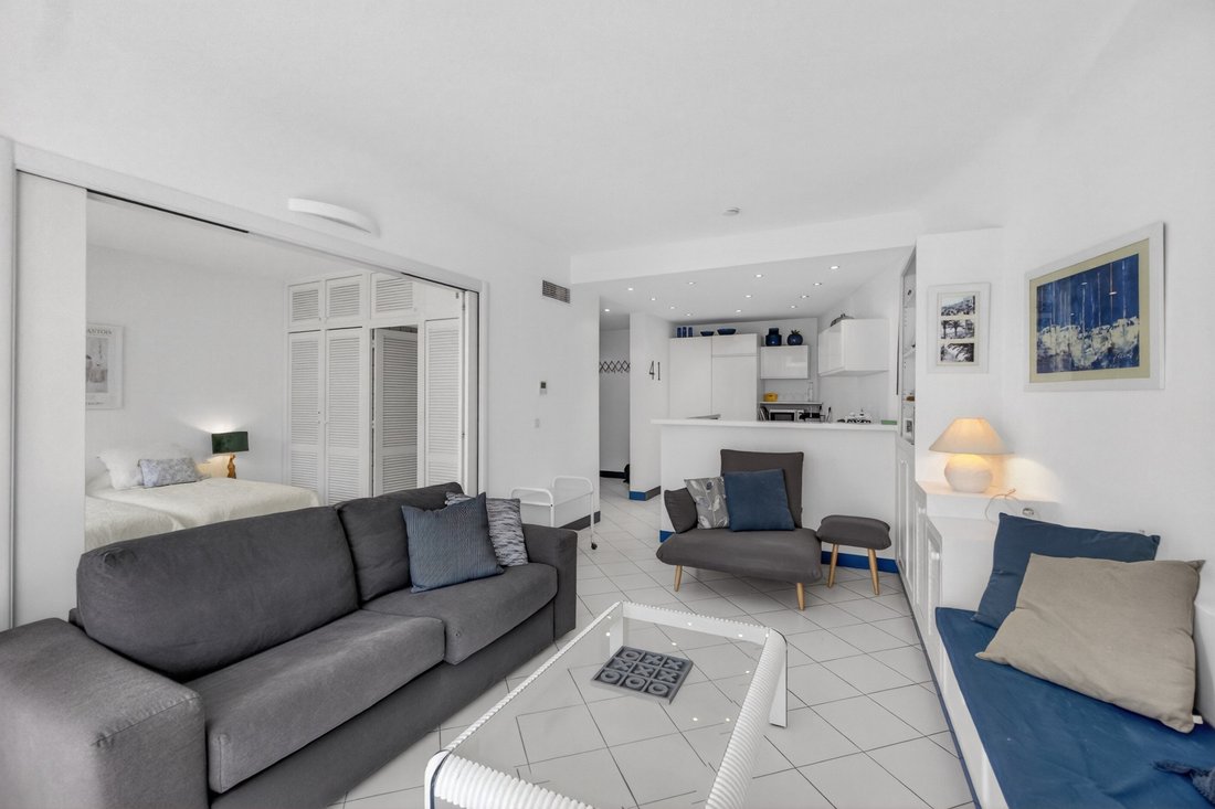 Apartment in Saint Nicolas, Cannes, France 2 - 17842146