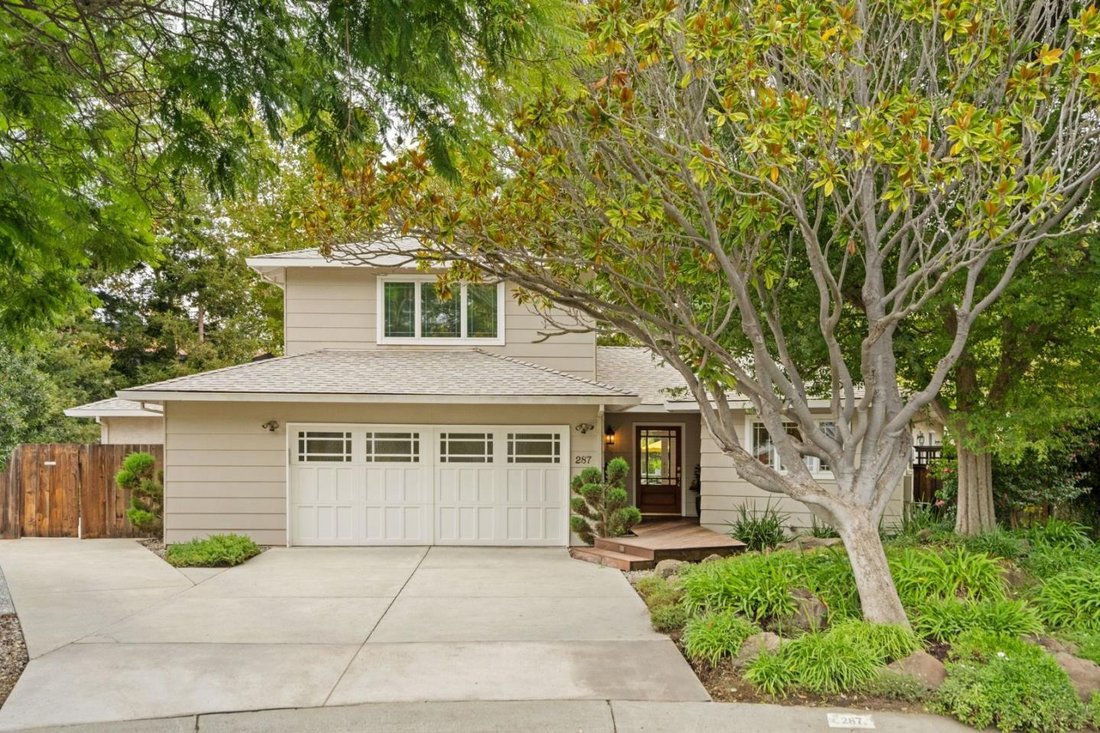House in Los Altos Hills, California, United States 1 - 18939424