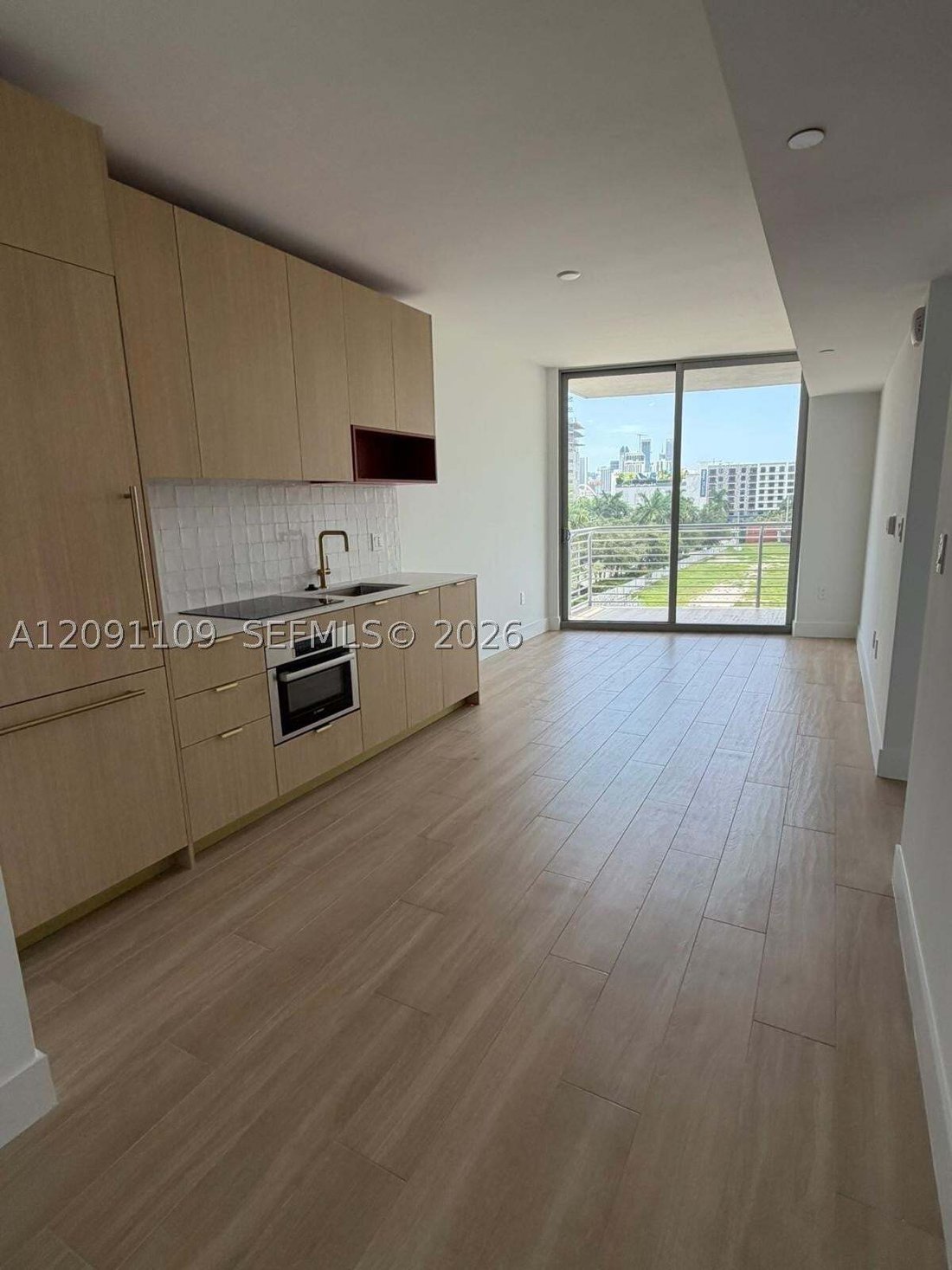 Condo in Miami, Florida, United States 1 - 18943027