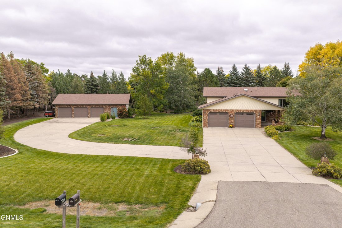 House in Bismarck, North Dakota, United States 1 - 18941583