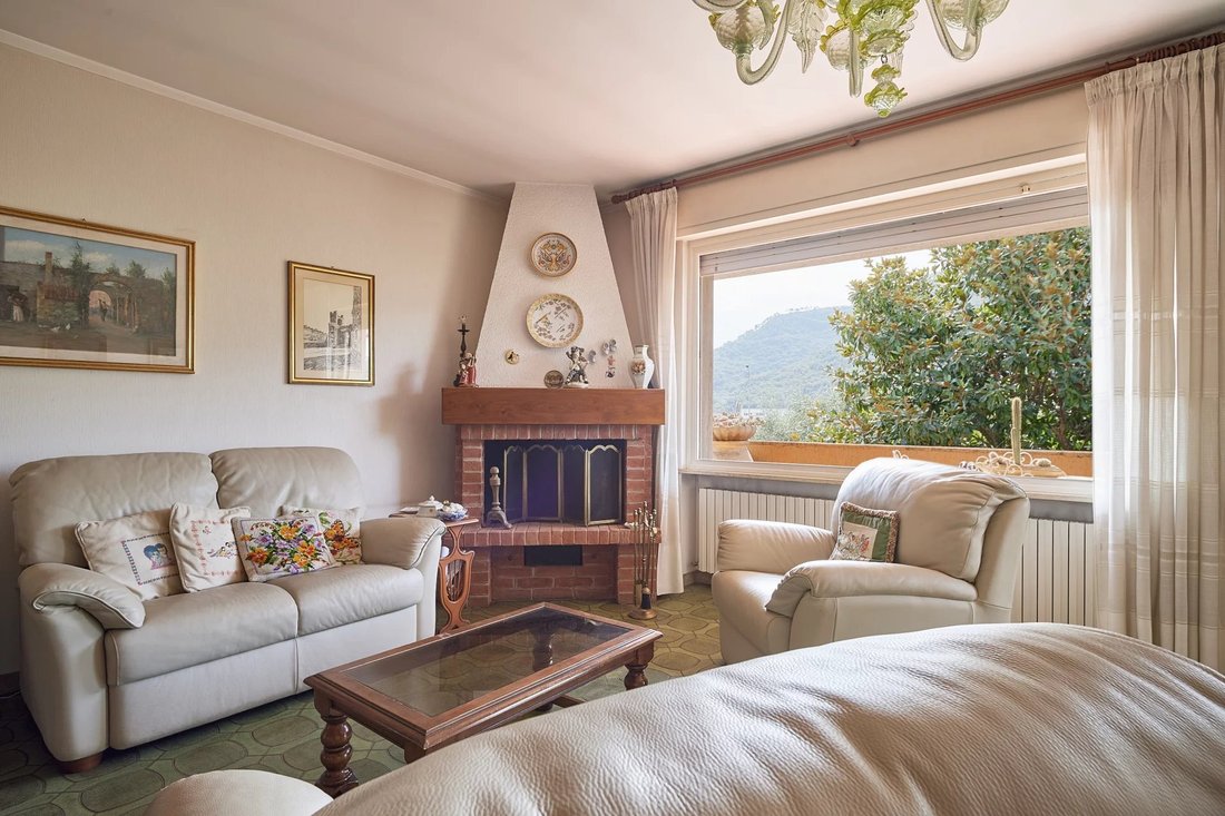 Villa in Villanova d'Albenga, Liguria, Italy 2 - 18939724