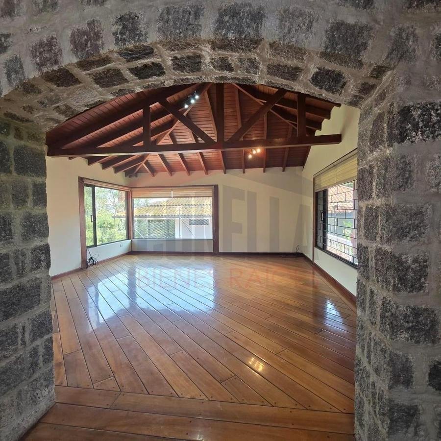 House in Quito, Pichincha, Ecuador 2 - 18941534