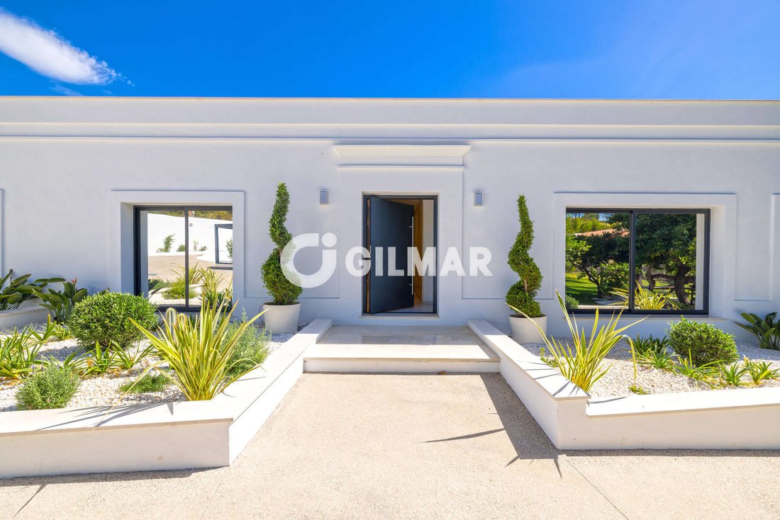 Villa in Estepona, Andalusia, Spain 2 - 18939926