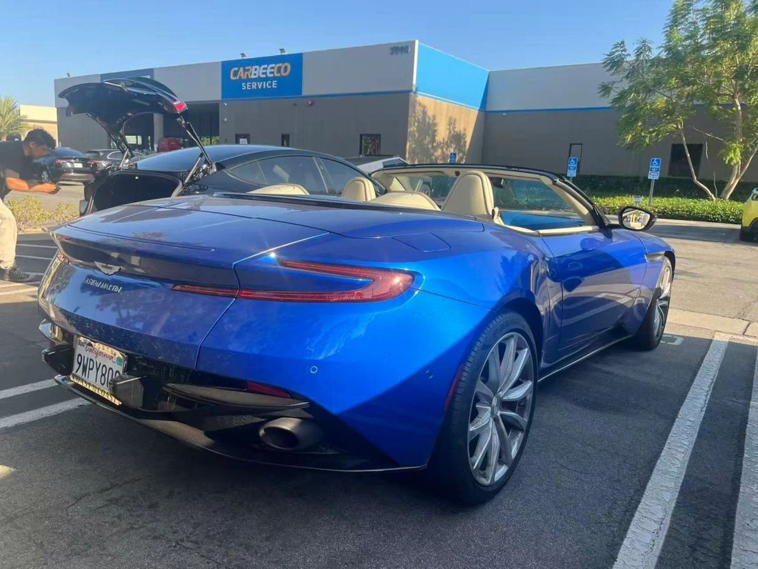 Cabriolet in Costa Mesa, CA, United States 2 - 18944448