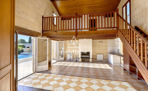 House in La Terrasse, Saint-Loubes, France 1