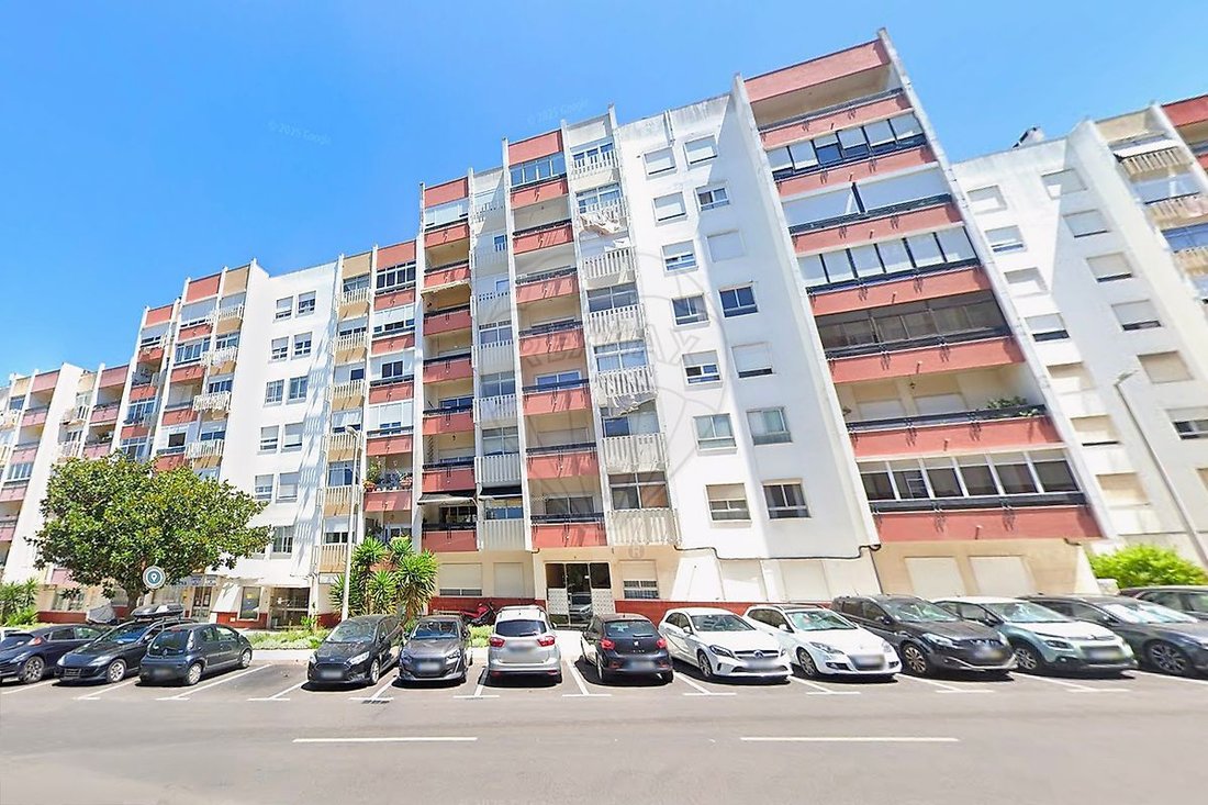Apartment in Alfragide, Lisbon, Portugal 3 - 18939613