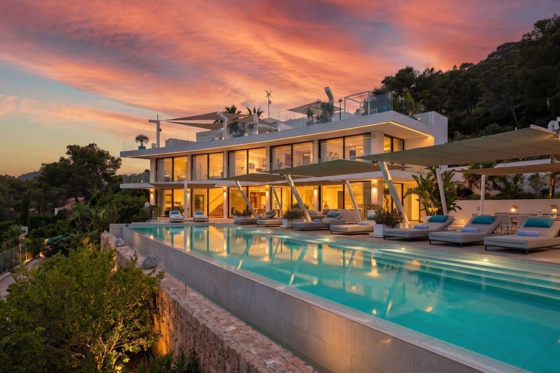 Villa in Roca Llisa, Santa Eularia des Riu, Balearic Islands 1 - 18939883
