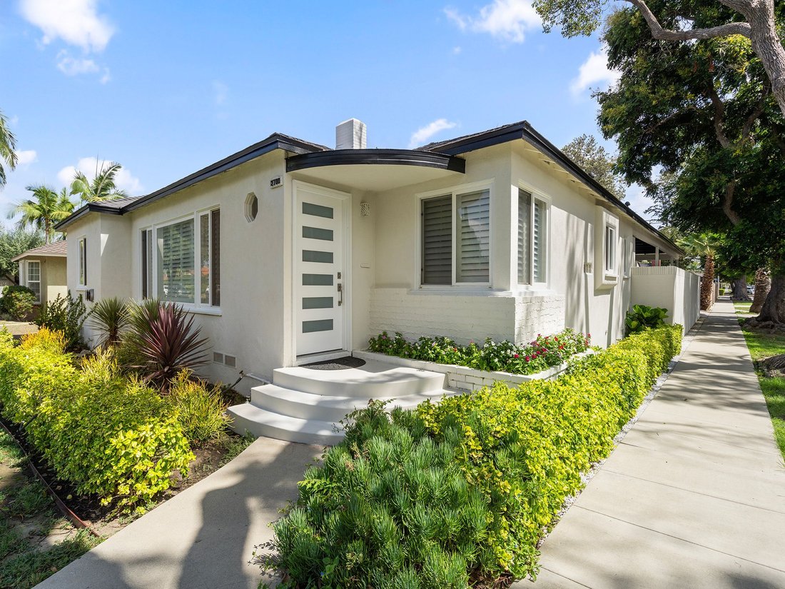 House in Signal Hill, California, United States 1 - 18941243