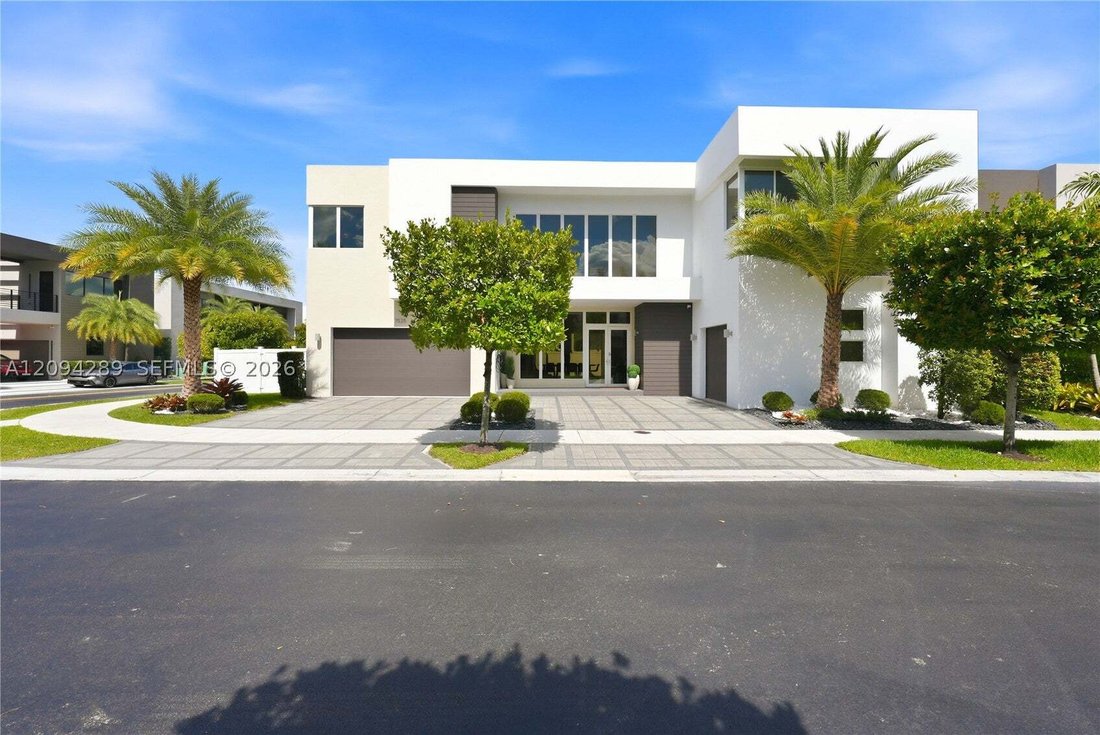 House in Doral, Florida, United States 1 - 18943041