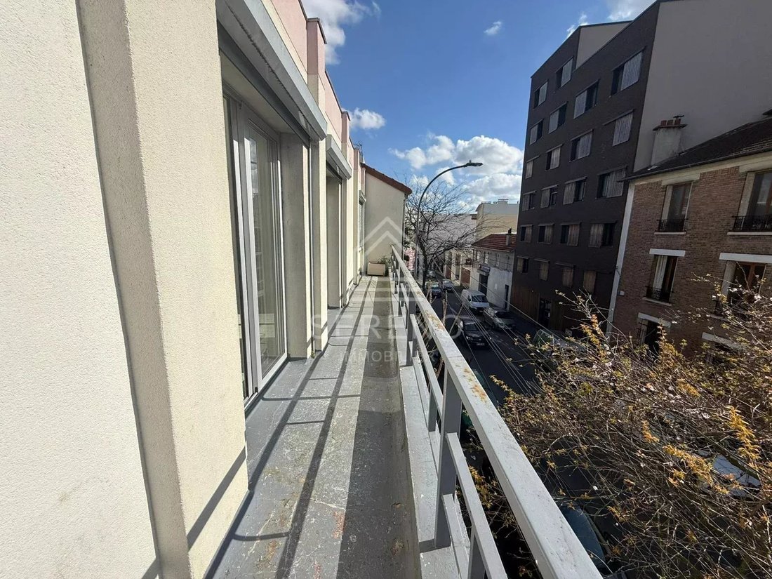 Apartment in Arrondissement of Bobigny, Ile-de-France, France 5 - 18939697