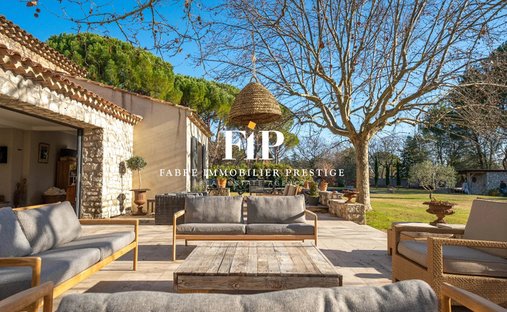 Estate in Plateau de Puyricard-La Trévaresse, Aix-en-Provence, France 1
