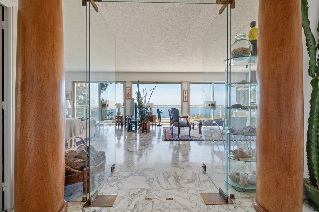 House in Èze, Provence-Alpes-Côte d'Azur, France 3 - 18944091
