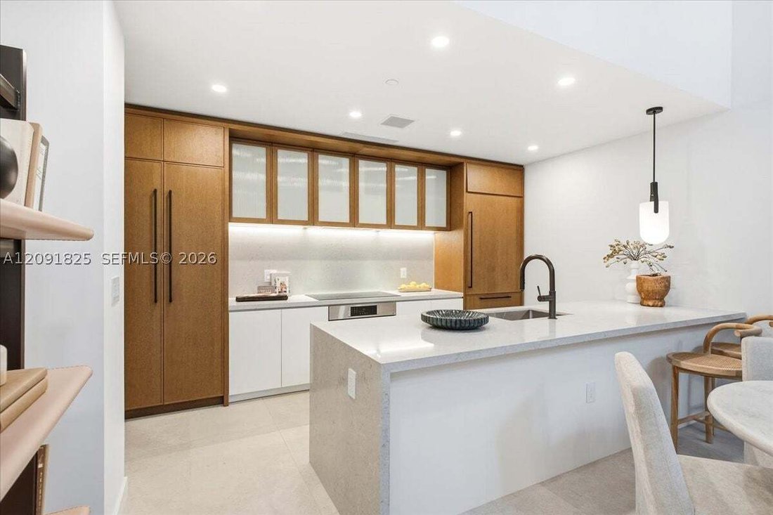Condo in Miami, Florida, United States 4 - 18939813