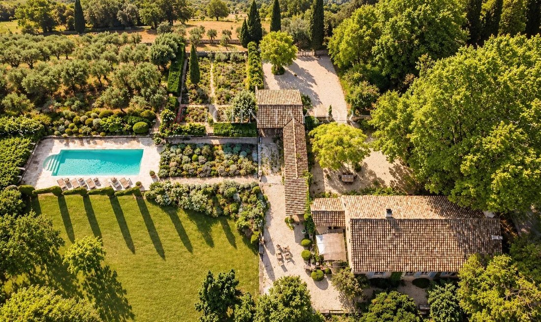 Country House in Saint-Rémy-de-Provence, Provence-Alpes-Côte d'Azur, France 1 - 18940519