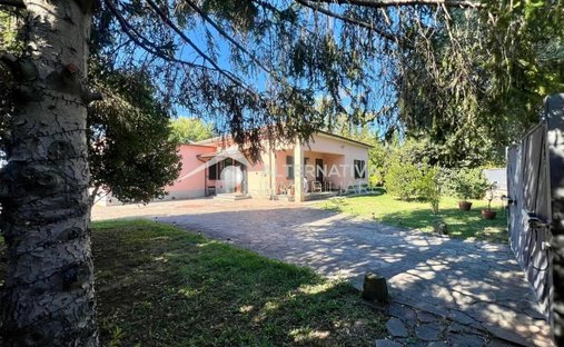 Villa in Ghezzano-Colignola Mezzana-Campo, Cascina, Tuscany 1