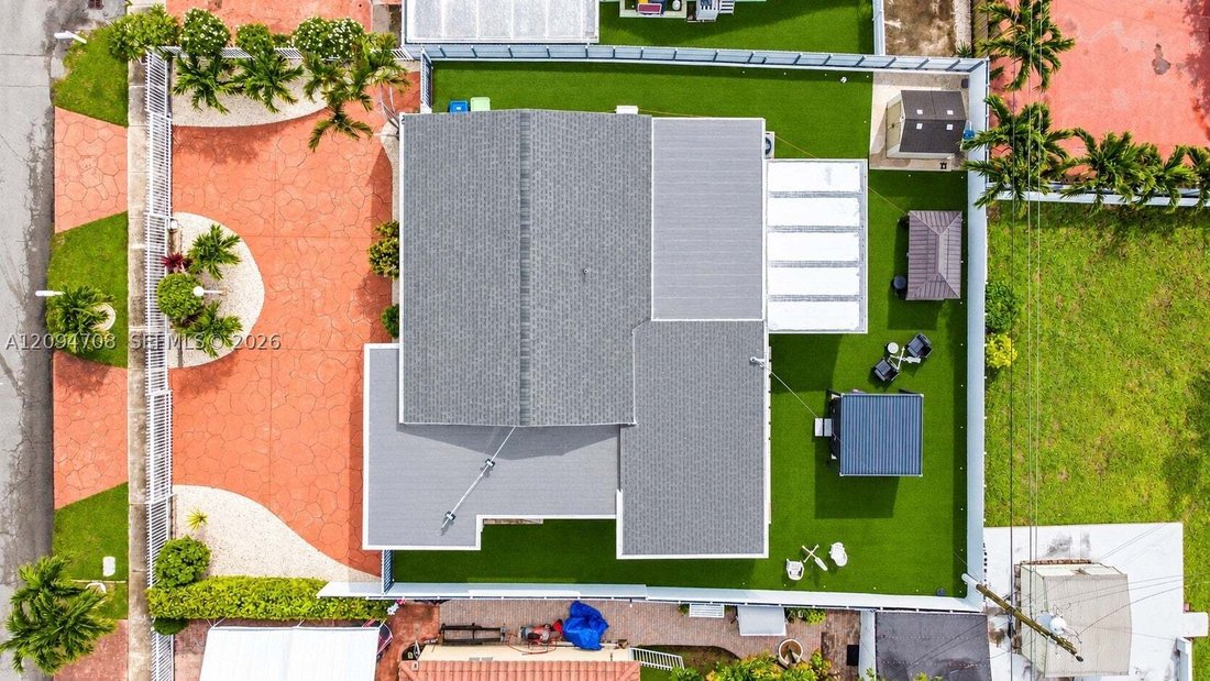 House in Miami, Florida, United States 4 - 18943057