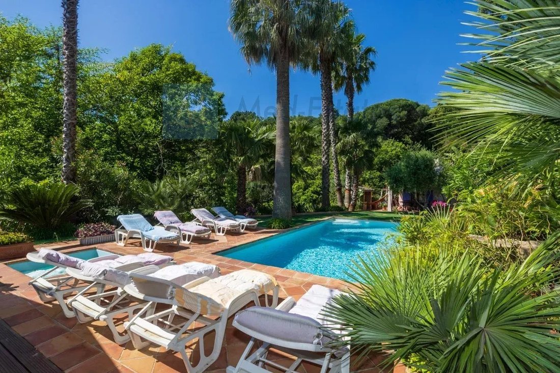 Casa en La Garde-Freinet, Provenza-Alpes-Costa Azul, Francia 1 - 18610954