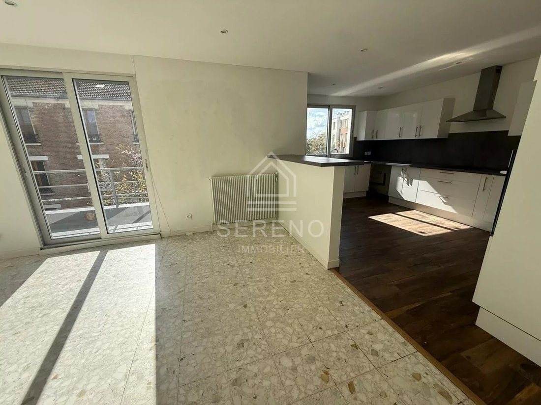 Apartment in Arrondissement of Bobigny, Ile-de-France, France 4 - 18939697