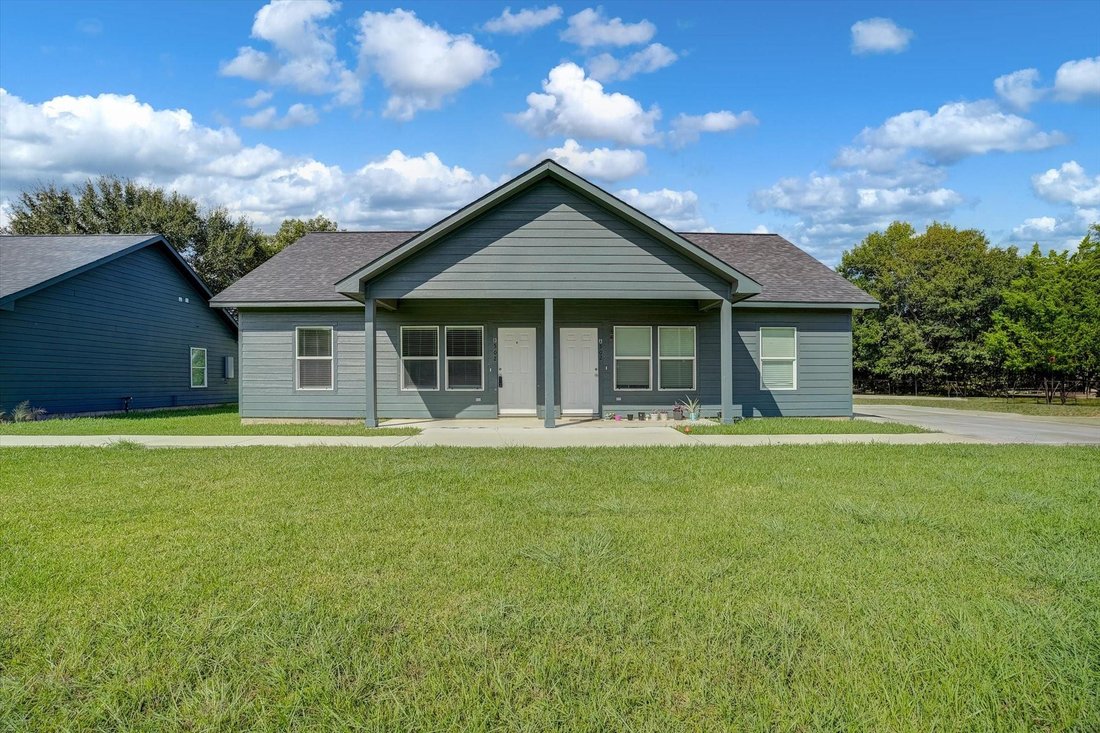 Anahuac, Texas, United States 3 - 18943507