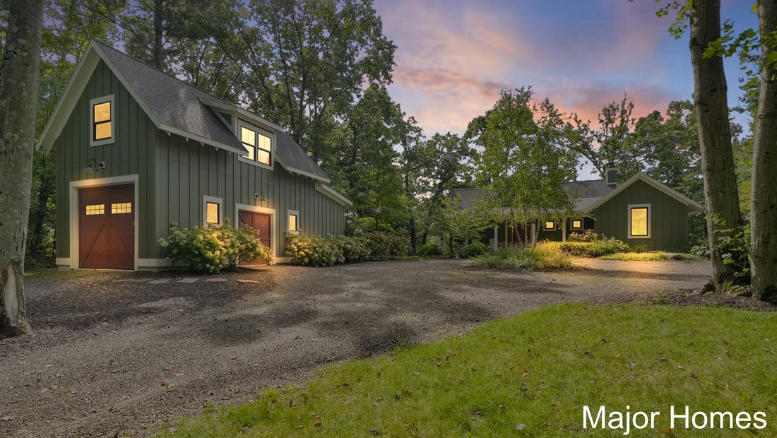 House in Greenville, Michigan, United States 1 - 18942799