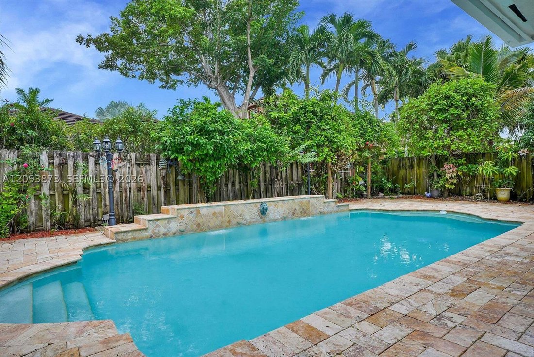 House in Miami, Florida, United States 5 - 18943037