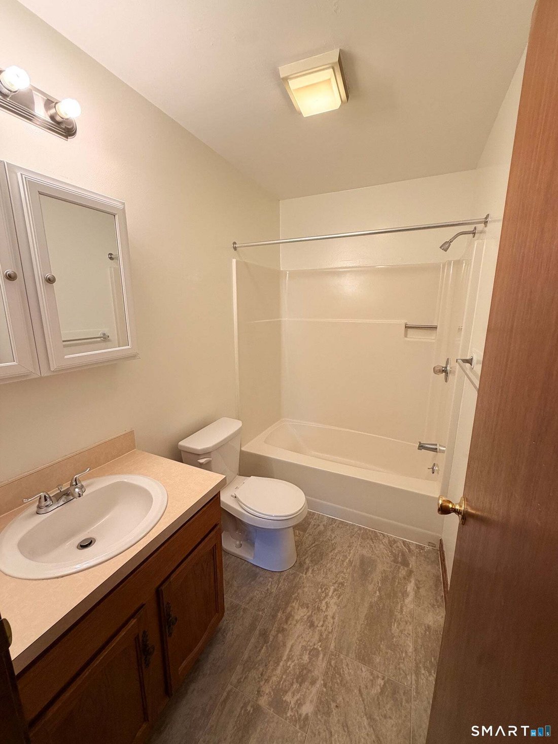 Killingly, Connecticut, United States 5 - 18939324