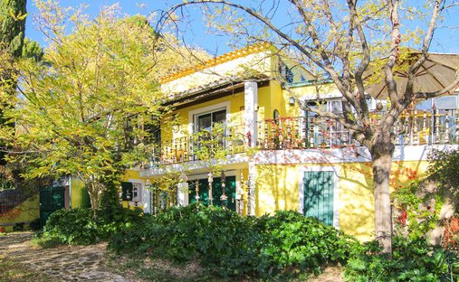 House in Cotignac, Provence-Alpes-Côte d'Azur, France 1