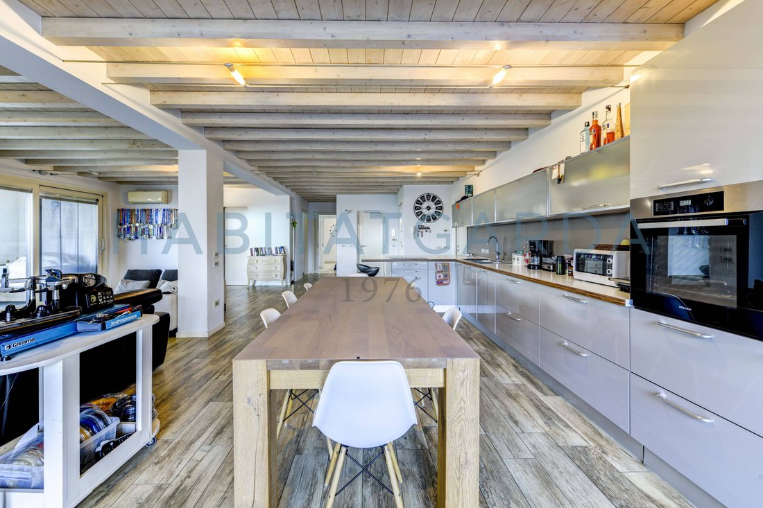 Apartment in Desenzano Centro, Desenzano del Garda, Lombardy 3 - 18945100